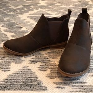 NEW WITH TAGS ROCKET DOG BOOTIES